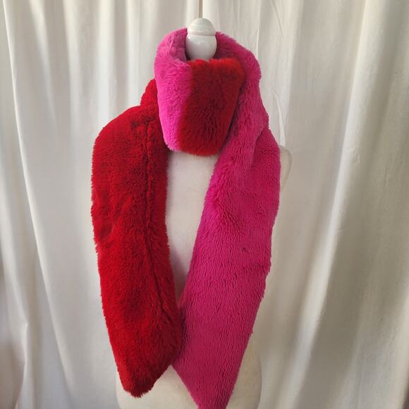 Levivel Faux Fur Scarf Shawl Pink Red Winter Warm Mobwives Gatsby Avant garde - Picture 4 of 5